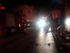 الدفاع المدني يخمد حريقاً داخل منزل في بلدة الزاوية بمحافظة سلفيت