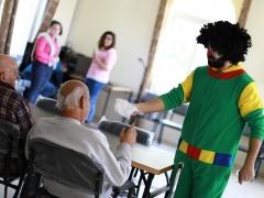 مبادرة شبابية وبالتعاون مع مجموعة باور يزرون بيت القديس نبقولاس في بيت جالا