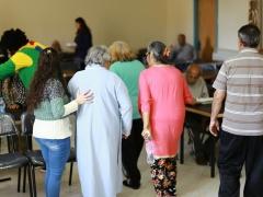 مبادرة شبابية وبالتعاون مع مجموعة باور يزرون بيت القديس نبقولاس في بيت جالا