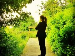 10 عادات تقودك إلى التعاسة الأبدية!