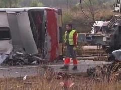 فاقد الديمقراطية لا يعطيها!