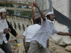 عشرات المستوطنين يحاولون اقتحام بلدة عصيرة القبلية