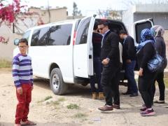 متعة العطاء وبالتعاون مع مجموعة باور يزورون المحتاجين في قلقيلية