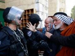 الاحتلال يعتقل 13 مسنا فجر اليوم من القدس