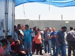 العاملون في شركة خميس التجارية في بيت جالا يعتصمون ويعلنون الإضراب المفتوح