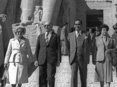 بالصور.. رئيس حكومة إسرائيلي 