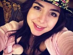 صور| ابنة رندة مرعشلي تكشف جمالها بالماكياج وبدونه!