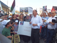 أهالي الشهداء المحتجزة جثامينهم في بيت لحم والقدس ينظمون وقفة احتجاجية