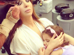 أحدث صورة لابنة نانسي مع خالها