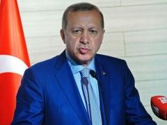 أردوغان يدعو الأتراك للنزول للميادين رفضاً للانقلاب