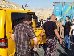 بالصوت والصور- الهلال الاحمر لشبكة اورينت : 7 إصابات في حادث سير على طريق واد النار