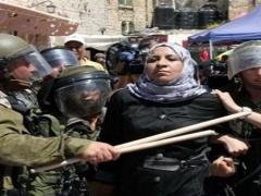 الإحتلال يعتقل فتاة بحجة محاولة طعن على حاجز قلنديا