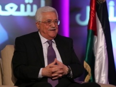 الرئيس يقلد البطريرك فؤاد طوال وسام القدس