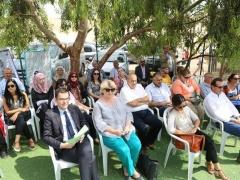 التربية تطلق العام الدراسي بشكل استثنائي في مدرسة الخان الأحمر