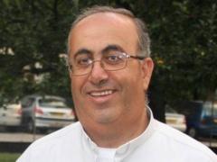 الاب فيصل حجازين في ذمة الله