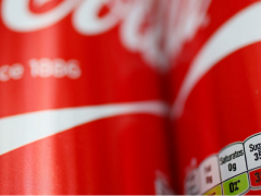 لندن: ضريبة على المشروبات الغازية لمنع السمنة