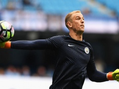 الاحتلال يعتقل مواطنين ويستولي على مخرطة في الخليل