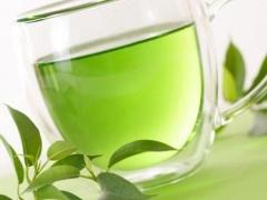 بالفيديو - ظبي يقتل ثعباناً ضخماً وهو داخل معدته