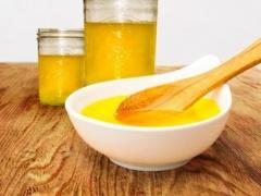 بالفيديو - ظبي يقتل ثعباناً ضخماً وهو داخل معدته