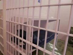 3 أسرى يدخلون أعواما جديدة في سجون الاحتلال