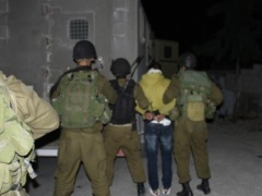 الاحتلال يسلم شابين من بيت فجار بلاغين لمراجعة مخابراته