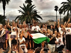 السفينتان زيتونة وأمل يغادران ميناء برشلونة لفك الحصار عن غزة