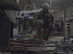 الشاباك يعلن اعتقال 5 فلسطينيين بتهمة تصنيع السلاح في الخليل