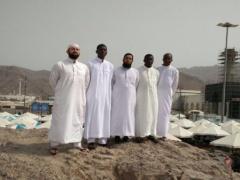 جنود بريطانيون يؤدون مناسك الحج