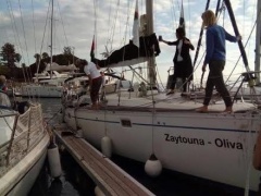 سفينة “زيتونة” تصل جزيرة صقلية في محطتها الأخيرة قبل الانطلاق لغزة