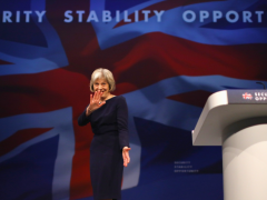 ماي تعتزم الحد من هجرة الأوروبيين إلى بريطانيا