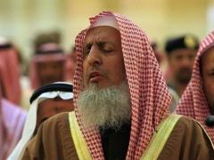 مفتي السعودية يعتذر عن خطبة عرفة