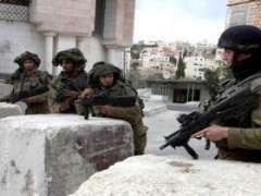 الخليل: الاحتلال يعرقل وصول طالبات مدرسة خرسا الى مدرستهن