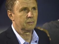 أنباء عن إقالة مدرب المنتخب الجزائري