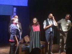 الحارة يعرض مسرحية 