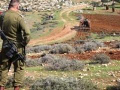 الجبور لشبكة اورينت : الاحتلال يخطر بالاستيلاء على عيادة طبية ومُنشآت شرق يطا