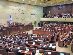 صيغة معدّلة لقانون الأذان يشمل حظر رفعه الفجر نهائيًا