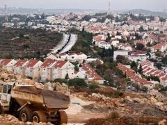 رئيس بلدية سلواد: الاحتلال سيطر على أراض خاصة لنقل عمونا