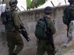 الاحتلال يخطر بترحيل 15 عائلة من منازلهم شرق طوباس