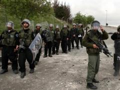 الاحتلال ينصب عدة حواجز عسكرية في محافظة الخليل