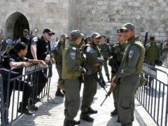 اعتقال نجل الشهيد أبو صبيح من باب الأقصى