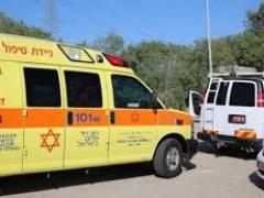 اصابة 4 اشخاص بحادث سير بين مركبة اسرائيلية وفلسطينيةبالخليل