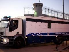 محدث : توتّر في السجون- نقل 40 اسيرا من سجني نفحة والنقب