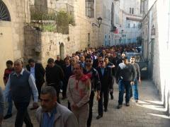 بالصور- جنازة الطفل فادي شطارة الذي توفي بشبهة الخطأ الطبي