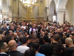 بالصور- جنازة الطفل فادي شطارة الذي توفي بشبهة الخطأ الطبي