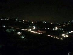 بالصور-مواطنون يغلقون الشارع الرئيسي في العبيدية شرق بيت لحم