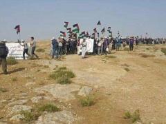 (بالصور) نشطاء يقيمون 