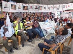 تظاهرة جماهيرية تضامناً مع الأسرى المضربين في سجون الاحتلال بمناسبة يوم العمال العالمي