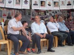 تظاهرة جماهيرية تضامناً مع الأسرى المضربين في سجون الاحتلال بمناسبة يوم العمال العالمي