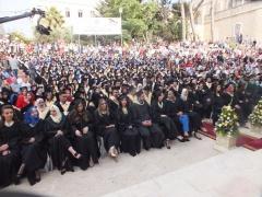 بالصور- جامعة بيت لحم تحتفل بتخريج الفوج الحادي والأربعين من طلبتها