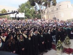 بالصور- جامعة بيت لحم تحتفل بتخريج الفوج الحادي والأربعين من طلبتها